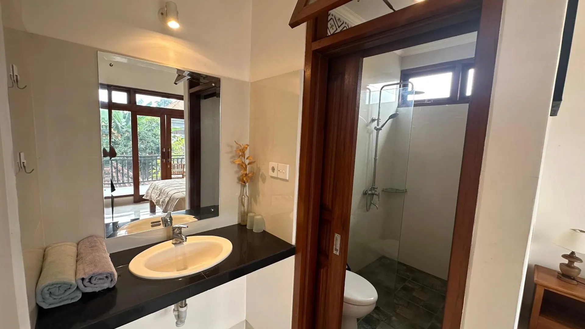 Naeera Guest House 우붓